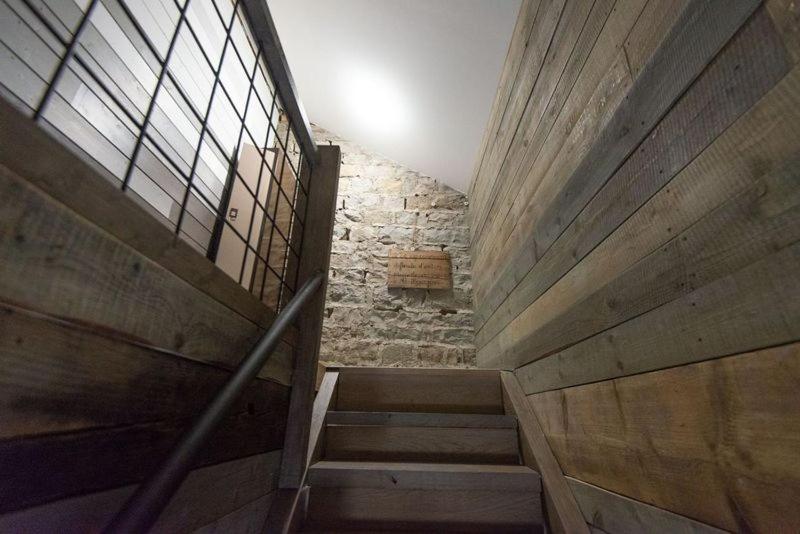 Gite L'Atelier De Tournerie Montigny-sur-l'Ain エクステリア 写真